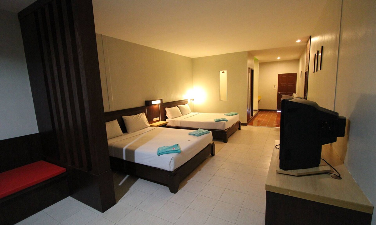 Nong Pla Lai Hotel | Paradise Resort