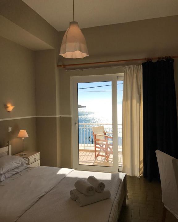 Sarakiniko House | Paradisos guesthouse