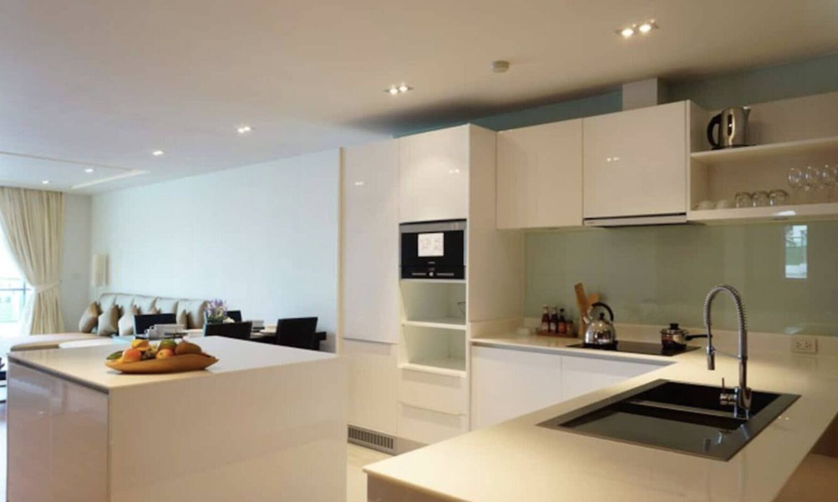 Patong Apartment | Patong Beach Sea view 2 bed Pool Condo