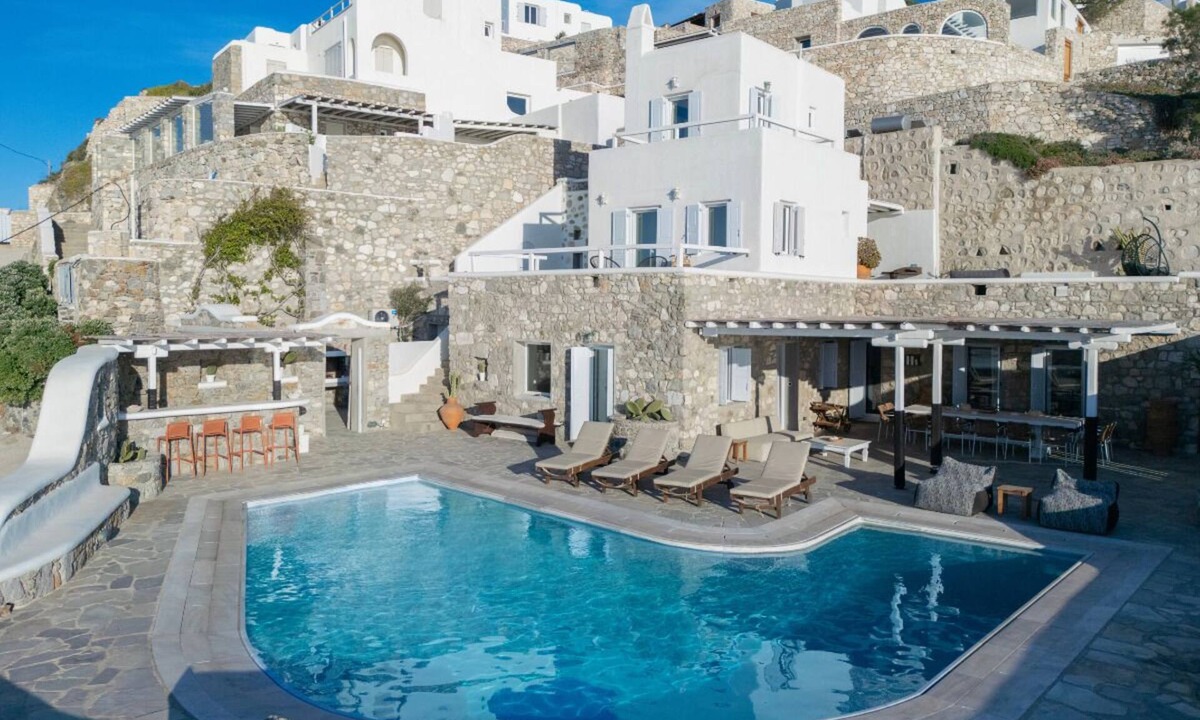 Kanalia Villa | Patron 1 Pool Sunset Villa- Seven Bedrooms