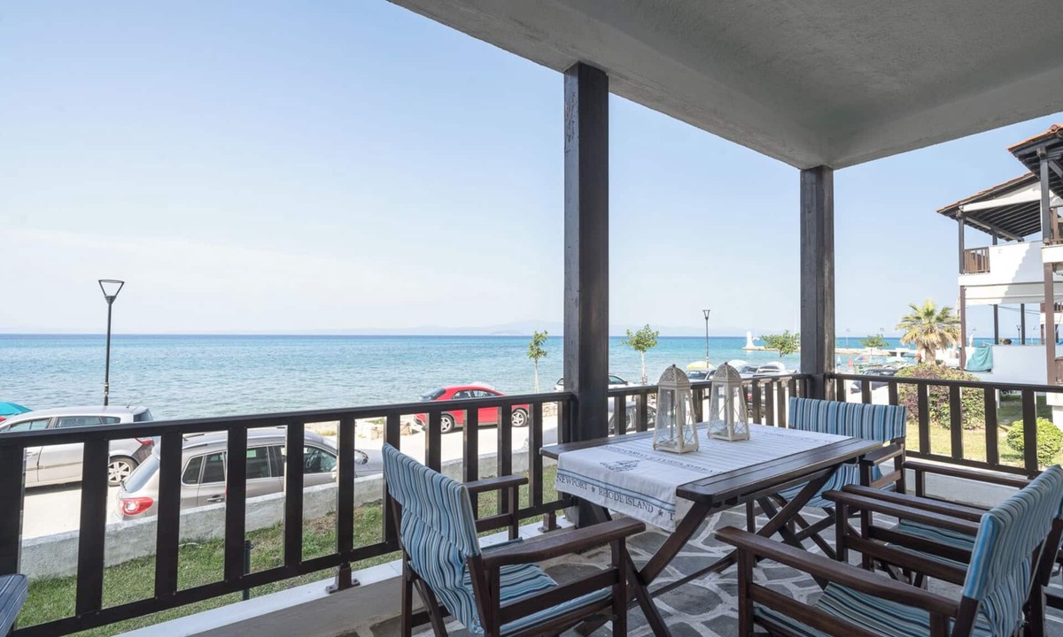 Pefkochori House | Pefkohori Seaside by Luxlikehome
