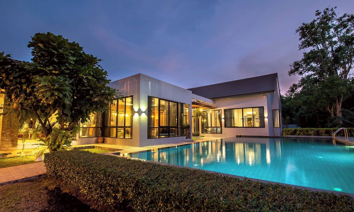 Na Kluea Villa | Penny - Farthing Pool Villa