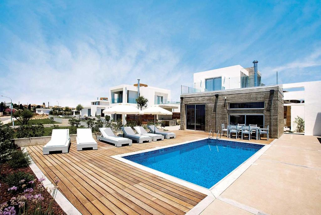 Paphos Villa | Periwinkle