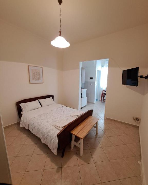 Nea Kios Apartment | Persefoni's Room