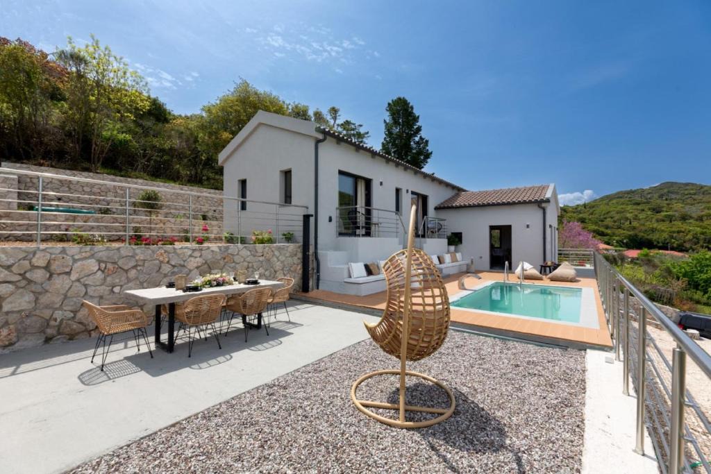 Patrikata Villa | Phos & Physis Luxury Villa