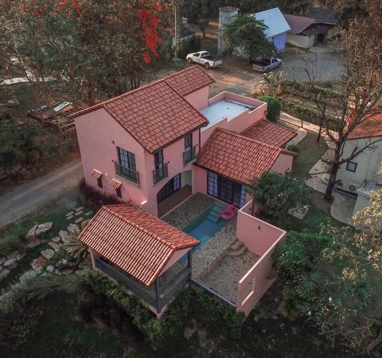 Pong Ta Long Villa | Pink Villa by Tubtao Sleepy Hill