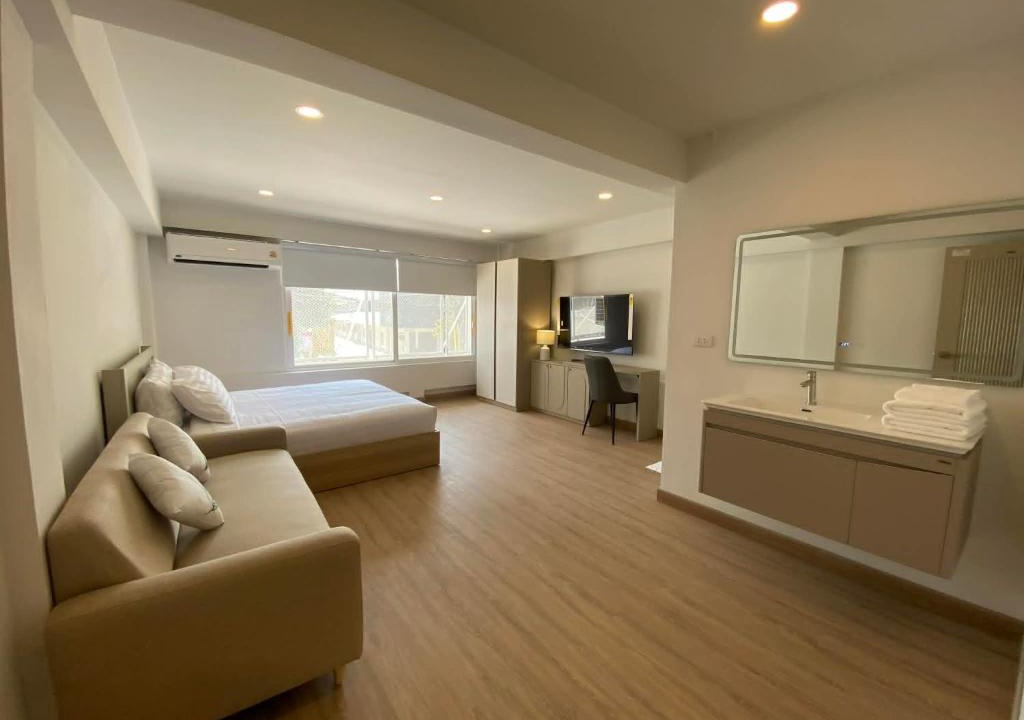 Chong Nonsi Apartment | Pipp Boutique