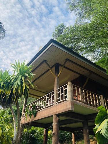 Nuea Khlong House | Pizza classic resort kohjum