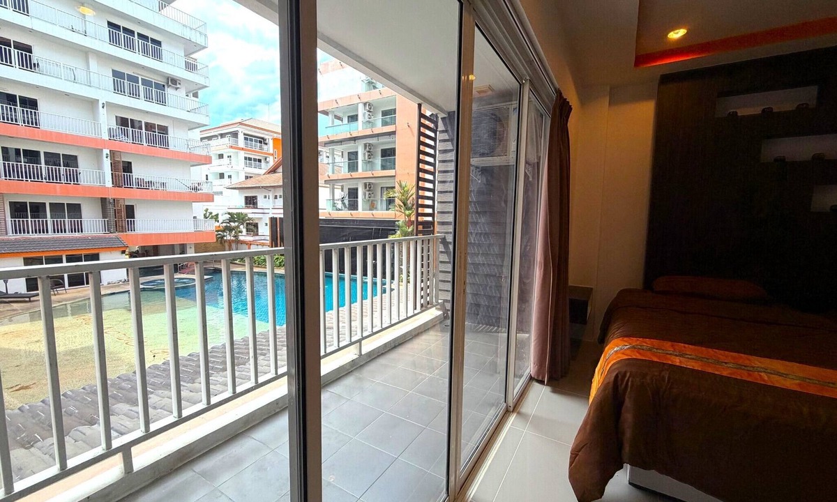 Pratumnak Hill Apartment | Pool-View Studio with Balcony - Nordic VIP 3, Pratumnak
