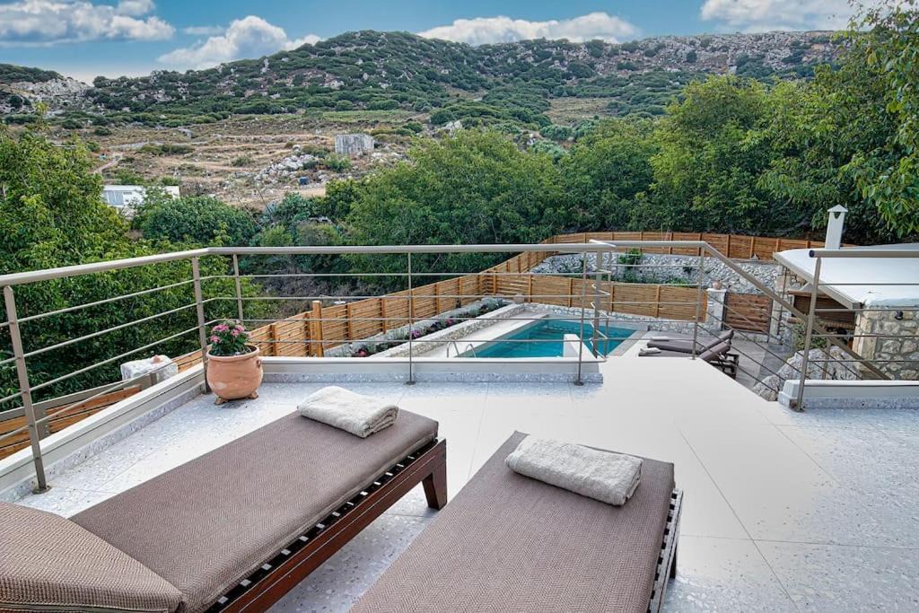 Kounavi Villa | Pool Villa Leonidas Crete