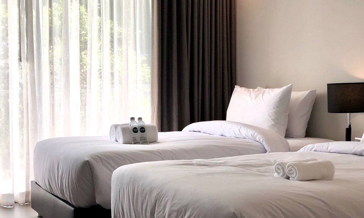 Wua Lai Hotel | POR Daowadung