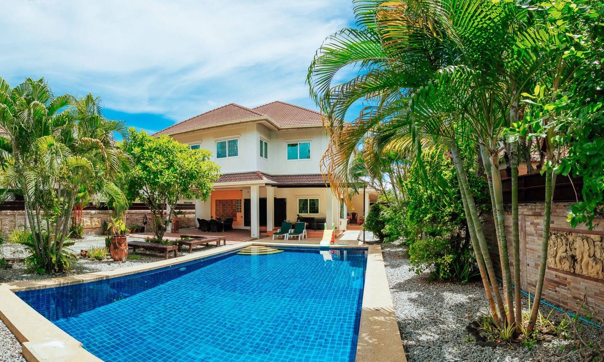 Nong Prue Villa | Private Residence Hosted by Sasithorn