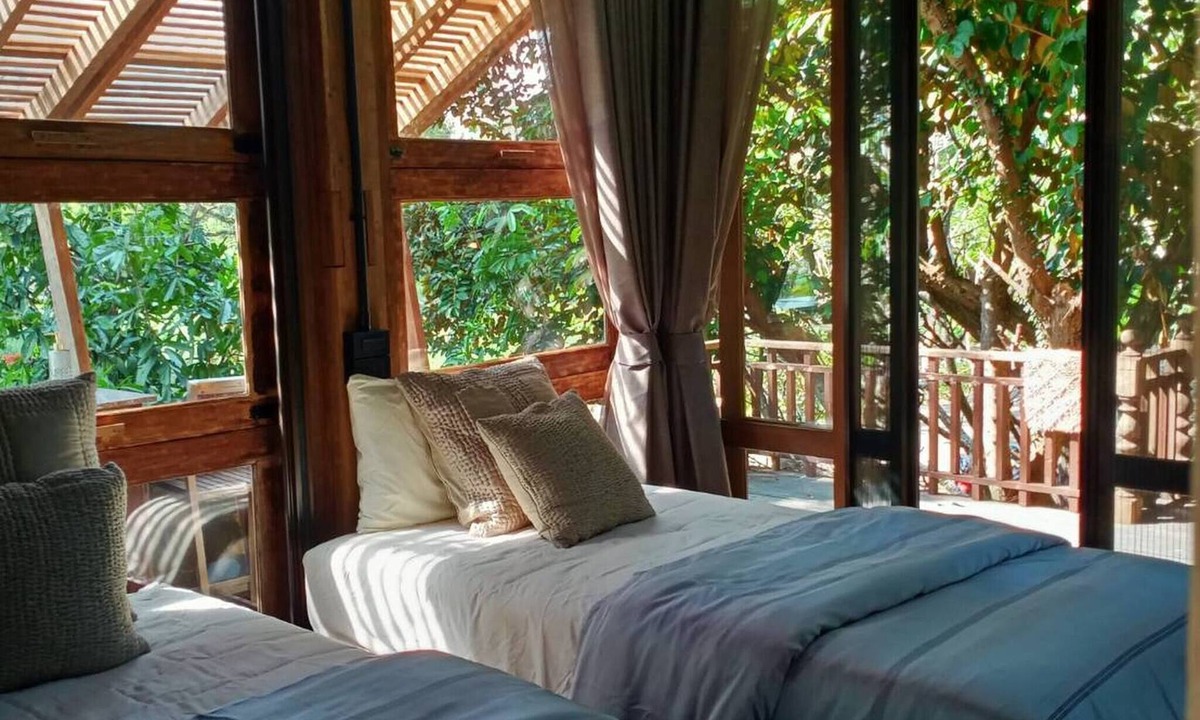 Mae Rim House | Private Wooden Pool Villa in Mae Rim for 4-6 Guests