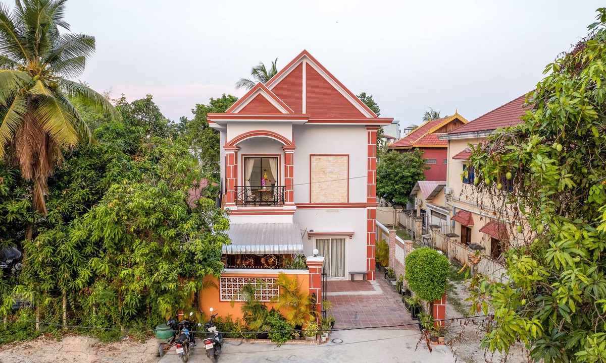 Sangkat Sla Kram Villa | Privet Suite Villa + Wifi+Pickup Service