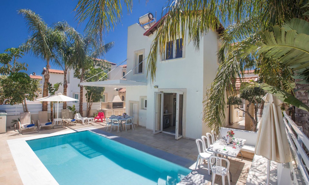 Pernera Apartment | Protaras Katerina Villa KV53 - a villa that sleeps 7 guests in 3 bedrooms