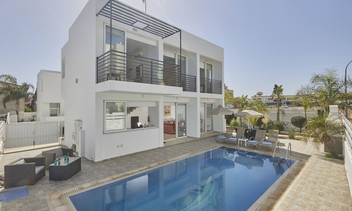 Kapparis Cottage | Protaras Pearl Villa PE18 - a villa that sleeps 6 guests in 3 bedrooms