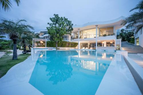 Na Chom Thian Apartment | Pure Sunset Beach - Studio with Green Balcony