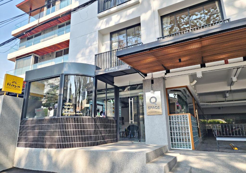 Sathorn Hotel | Q Space Sathorn - Narathiwas 18