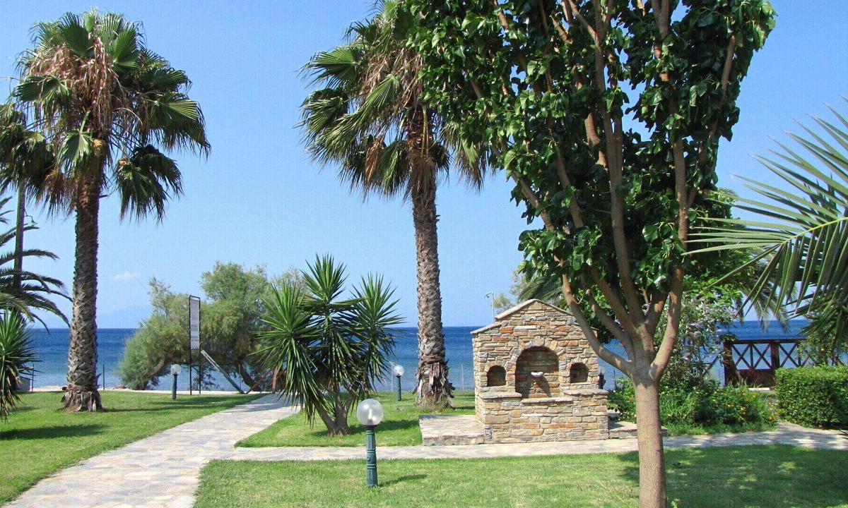 Lefokastron Apartment | Quiet Beachside Spacious Bungalows + Amazing Seaview + Pool