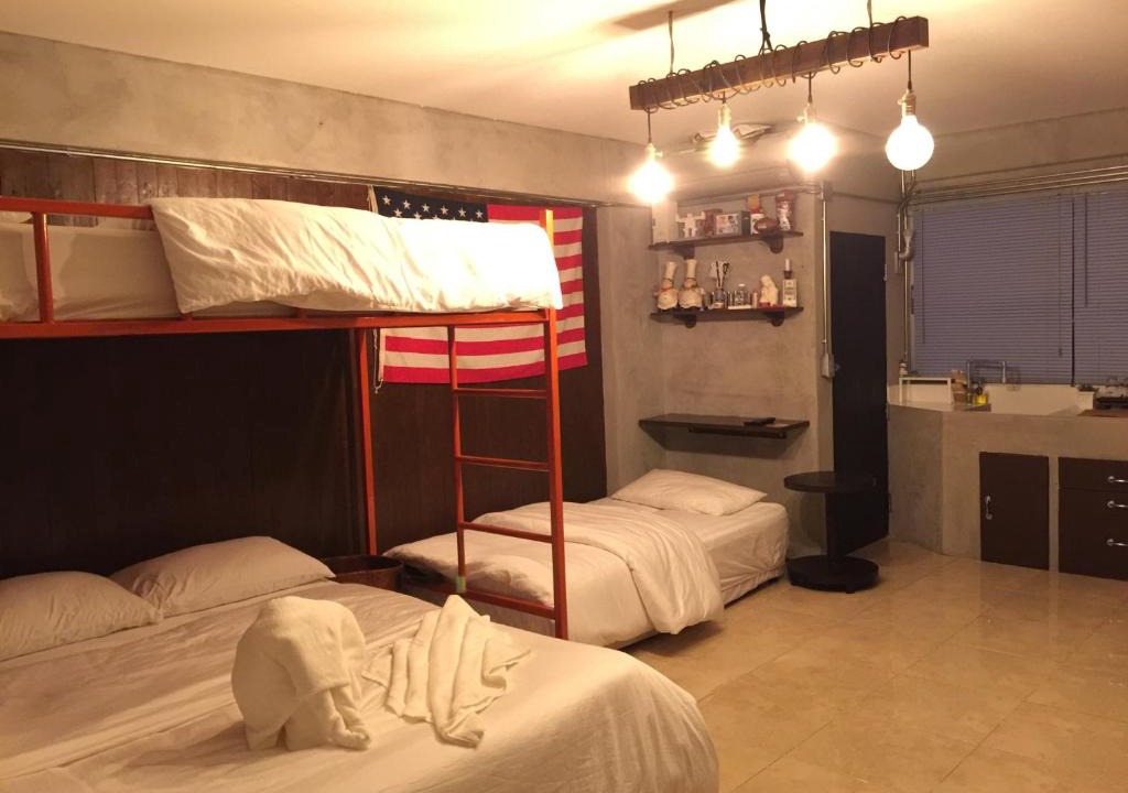 Huai Khwang Apartment | Renovated Loft Style Condo