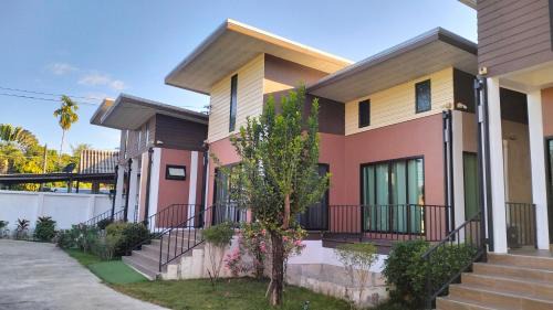 Rim Tai House | River Bend Villas Chiang Mai