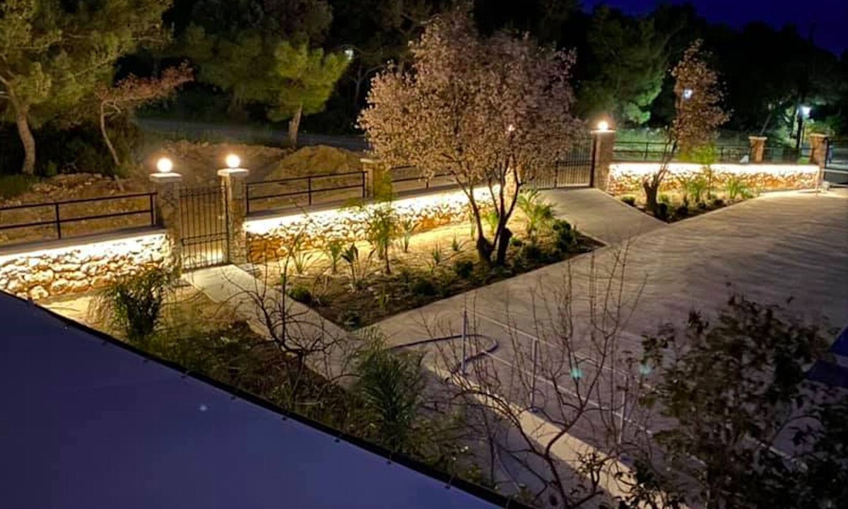 Pefkos Apartment | Rock Garden Apartments - 2 steps from the beach