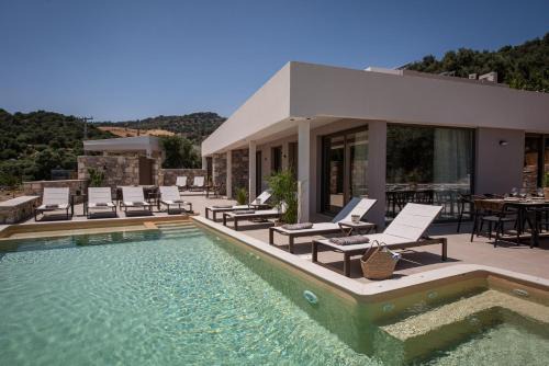 Polirizos Villa | Rodakino Mare,Beachfront & Cretan Meals by etouri