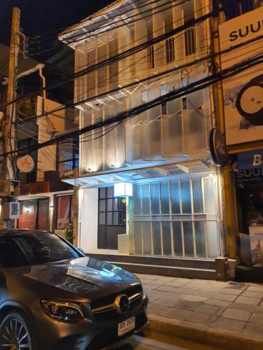 Ratchaprasong Bed & Breakfast | Roompini