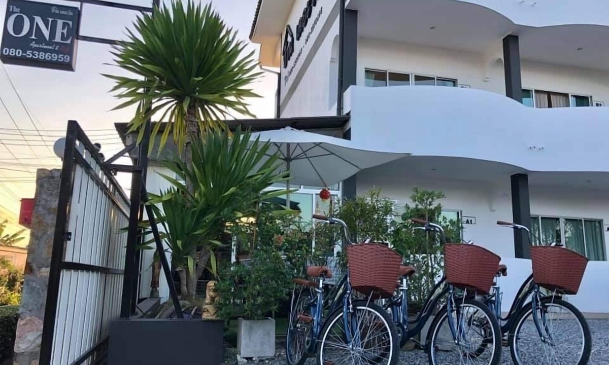 Bang Sare Hotel | RoomQuest One Bangsaray