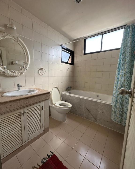 Embassy District Apartment | Saladaeng Executive Condominium