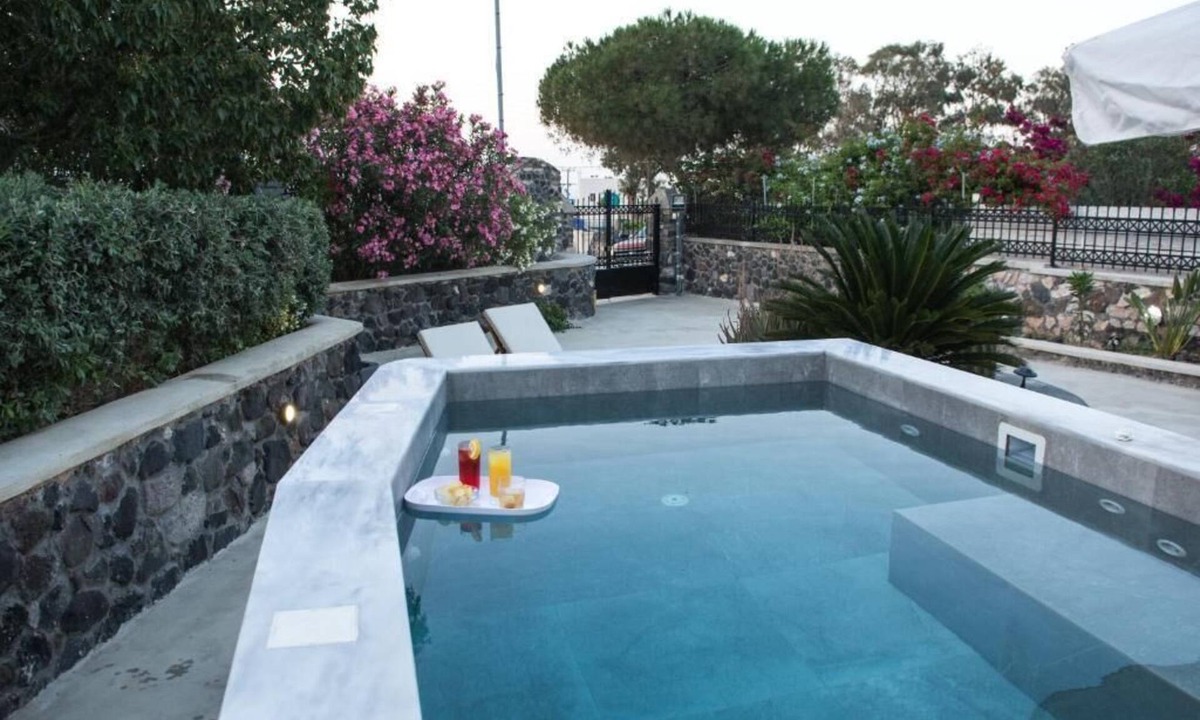 Episkopi Gonias Villa | Santorini Vineyard Villa with Heated Pool