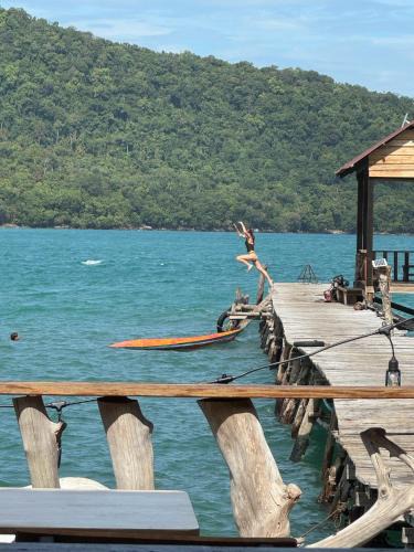 Koh Rong Sanloem Hostel | Sea PoeTree