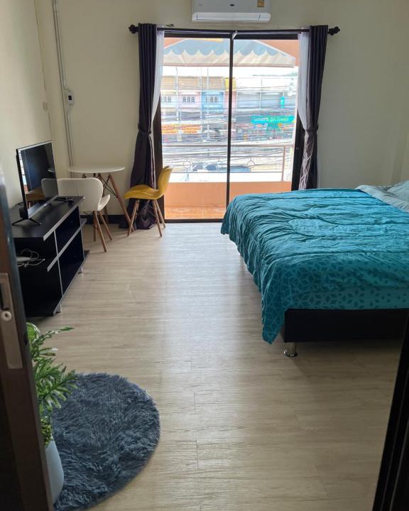 Sattahip Apartment | Sea skyline home