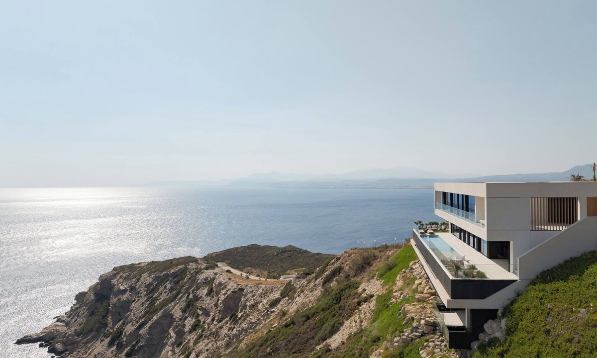 Agia Pelagia Villa | Seafront Cliff Villa with Infinity Pool & Wellness
