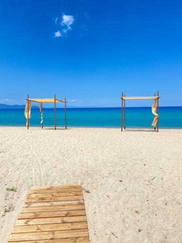 Ierissos Apartment | Seafront Oasis Beach Houses