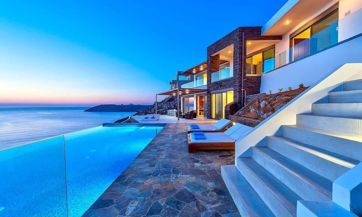 Stavros Villa | Seafront Villa VIP with a heated pool