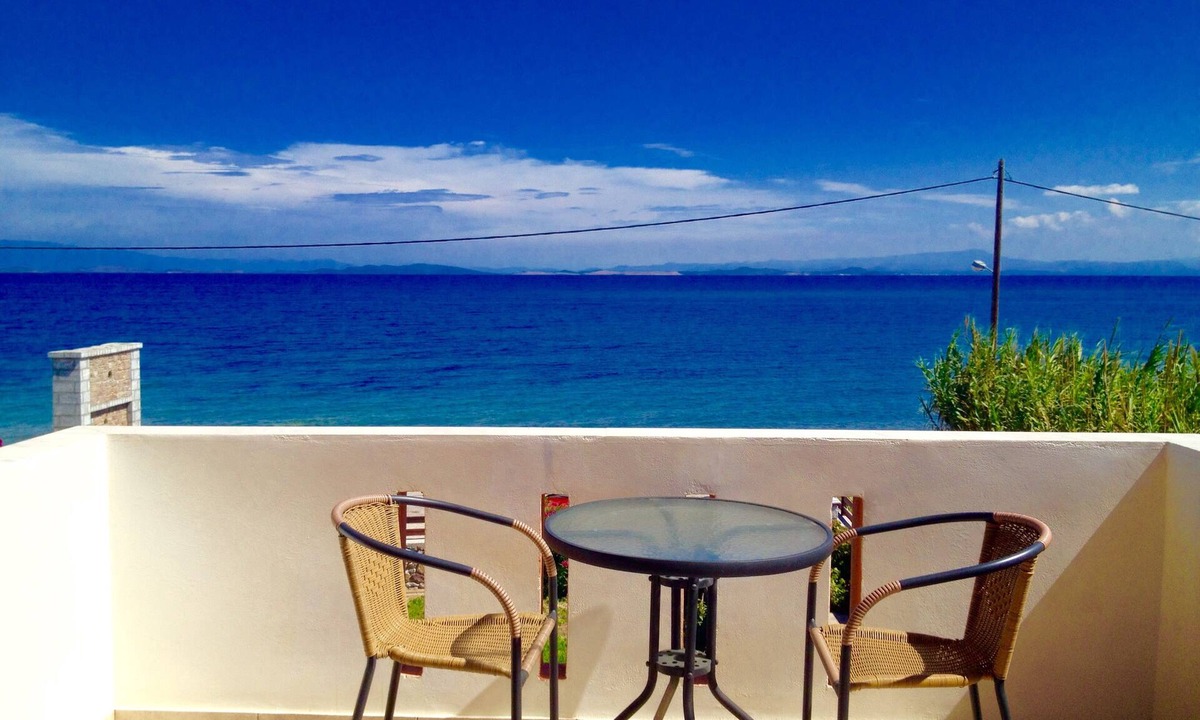 Villa Bedrooms Lesbos Island Greece | Skala Neon Kidonion