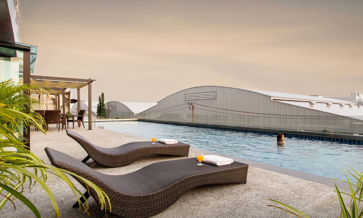 Racha Thewa Hotel | Siam Mandarina Bangkok Suvarnabhumi Airport Hotel (Free Shuttle)