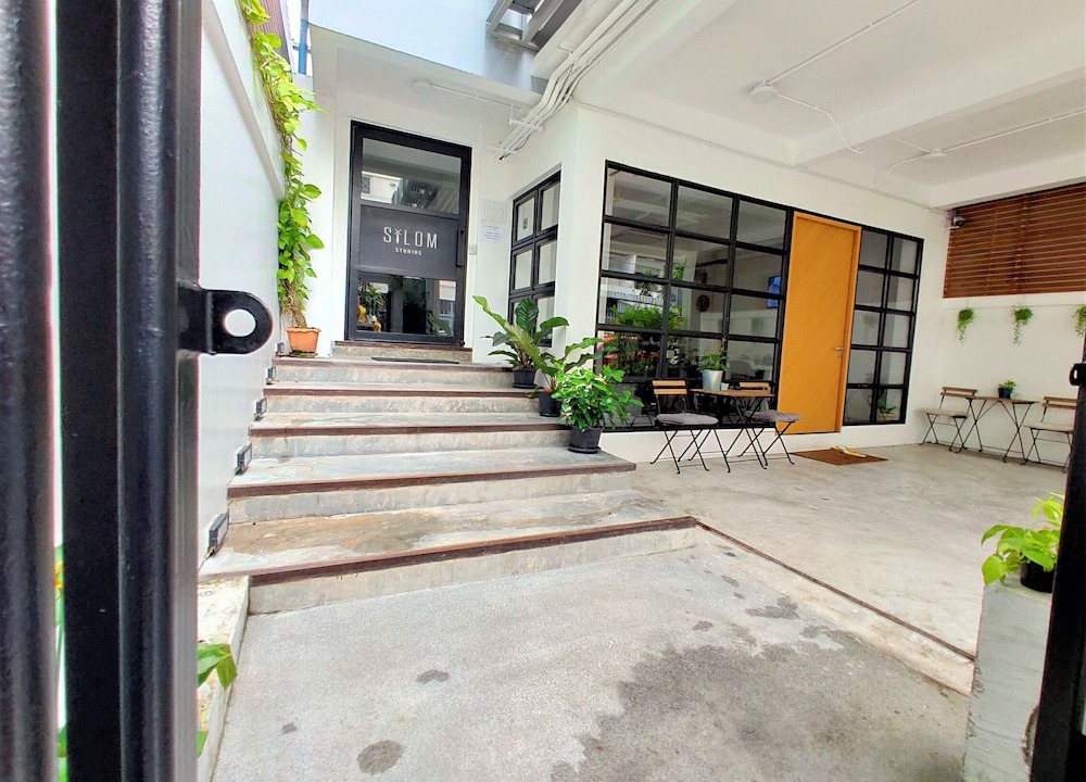 Embassy District Hotel | Silom Studios