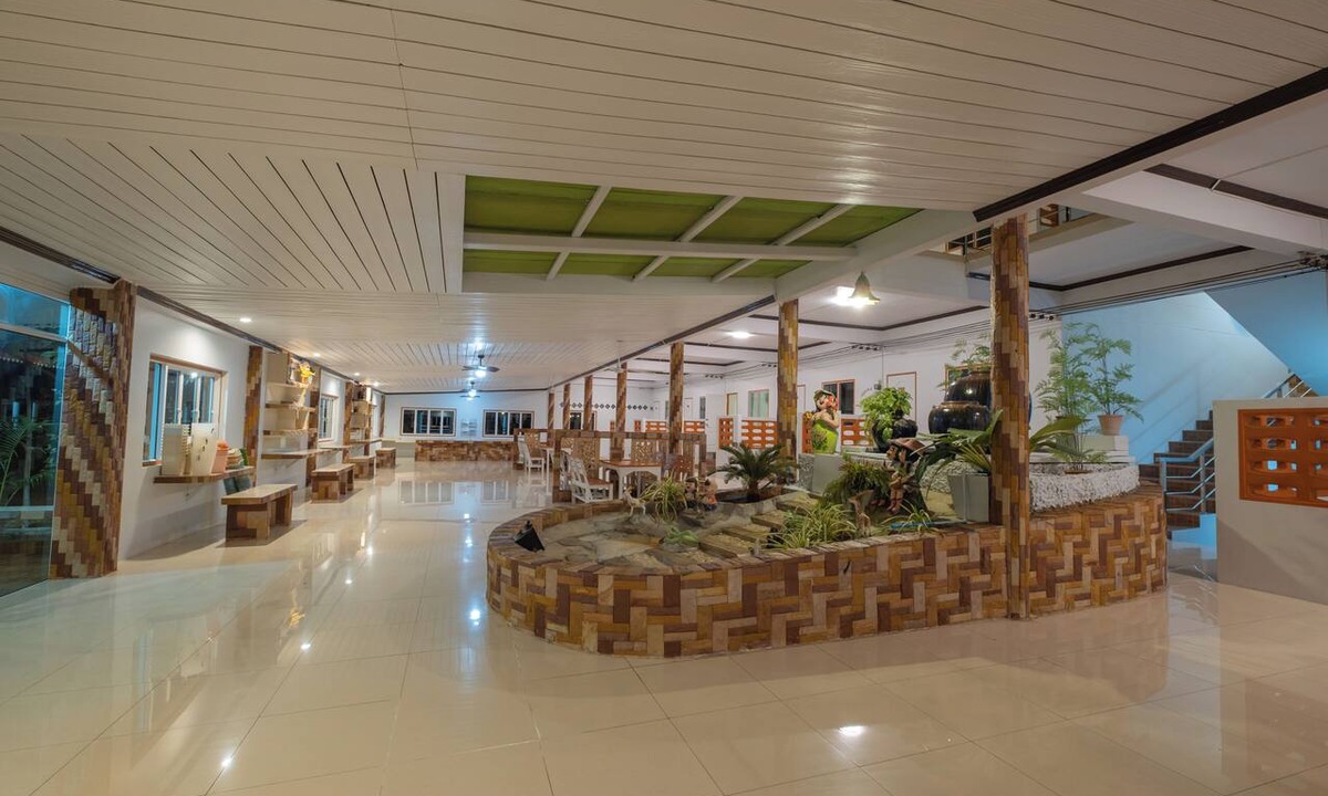 Sattahip Hotel | Sleepdive Samaesan