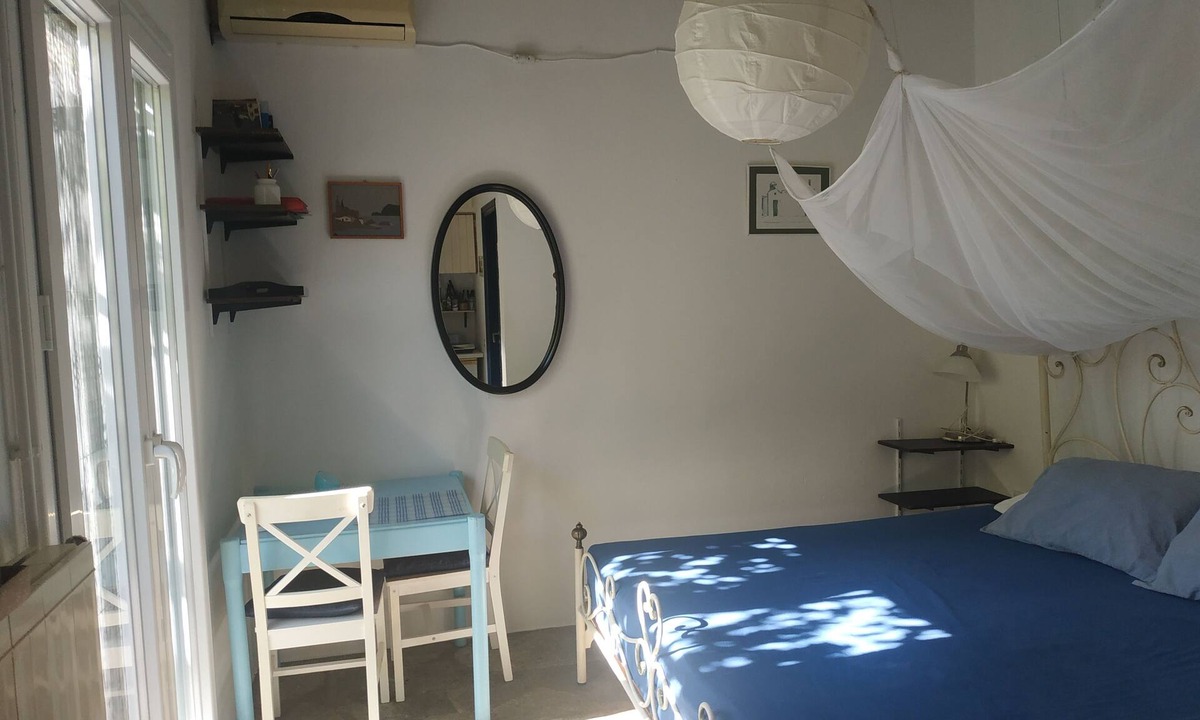 Agios Ioannis Apartment | Small cosy studio located in a completely green area