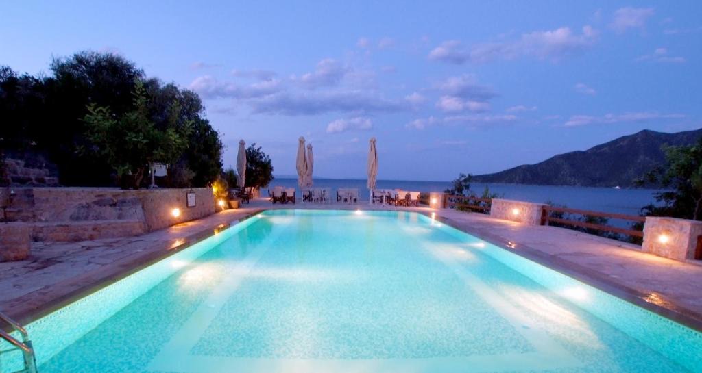 Poulithra Hotel | Smyros Resort