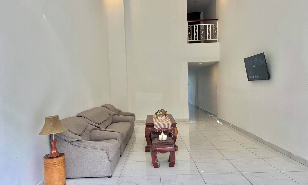 Ruessei Kaev House | Spacious 5-Bedroom Modern Khmer Home in Central Phnom Penh
