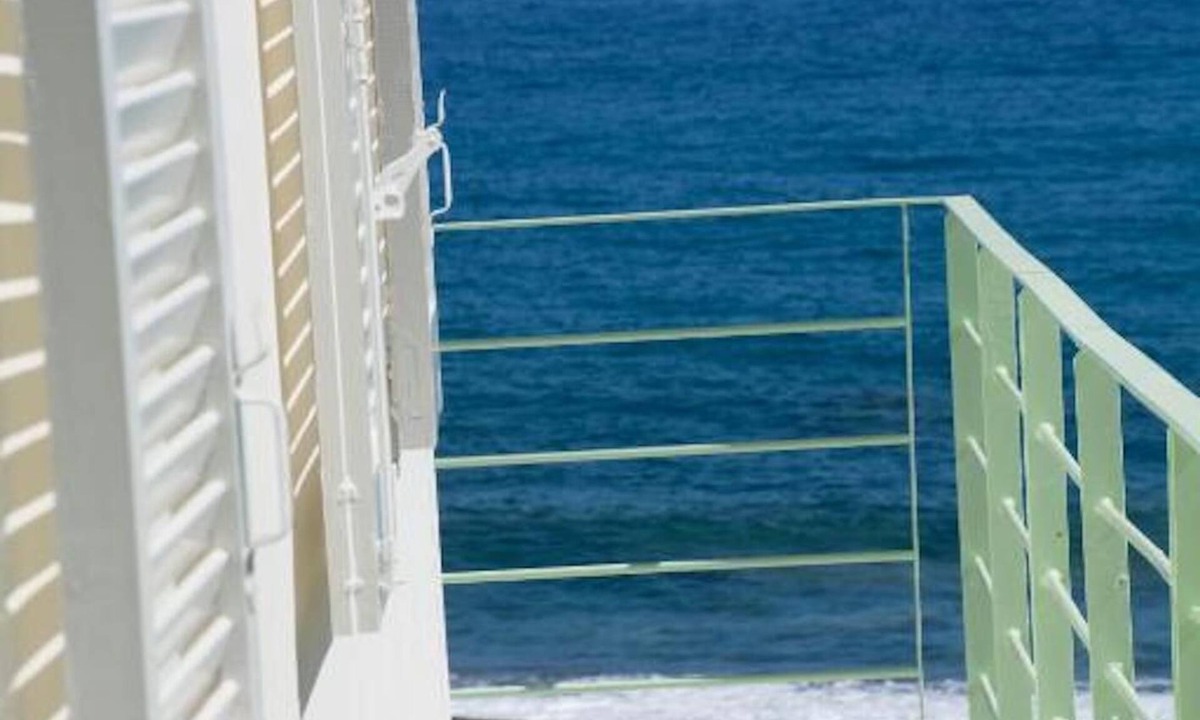 Myrtos House | Spacious and beautiful beach house in Sidonia