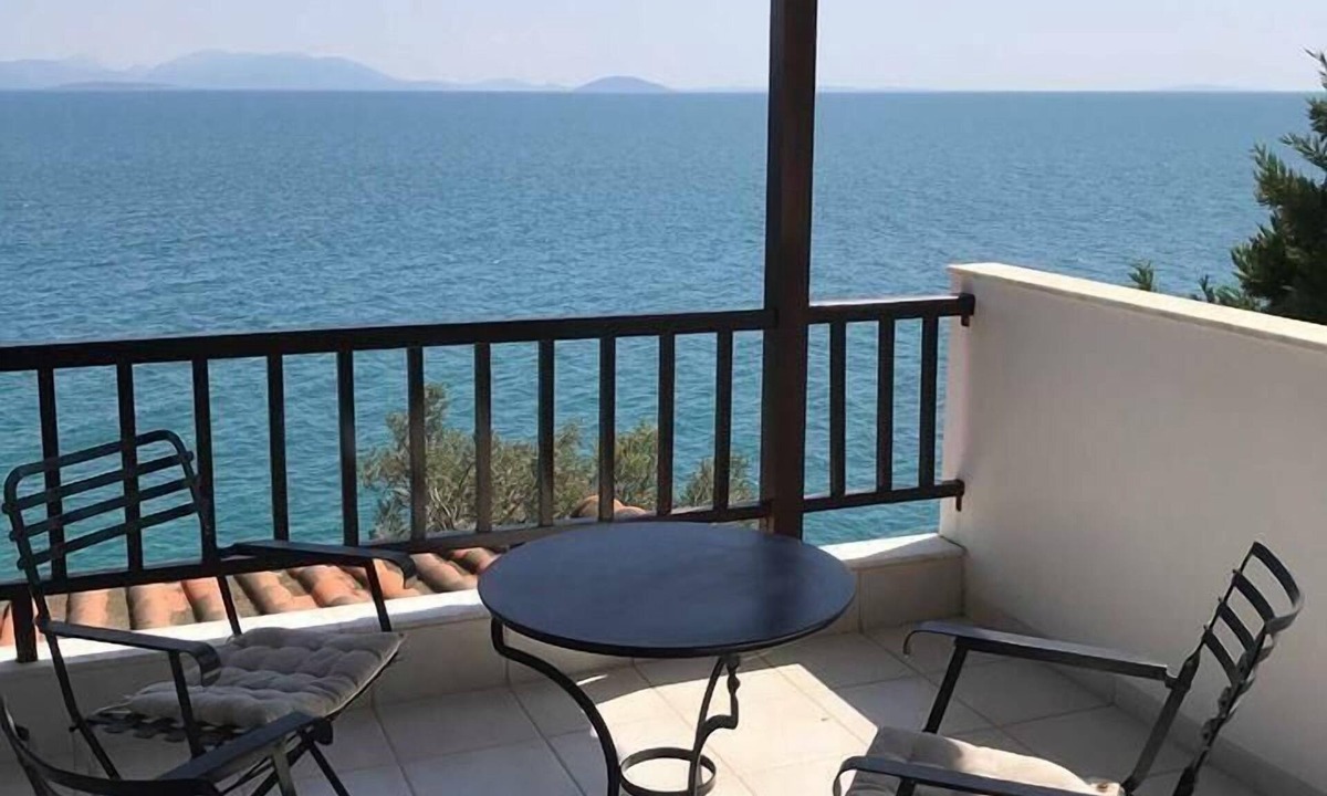 Kefalari House | Spacious cottage in Chania with sea view