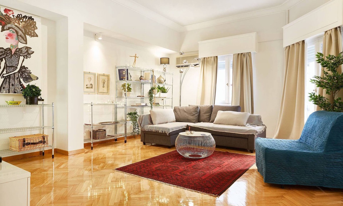 Athens City Centre Apartment | Spacious elegant 3 bedroom apartment in the heart of Athens