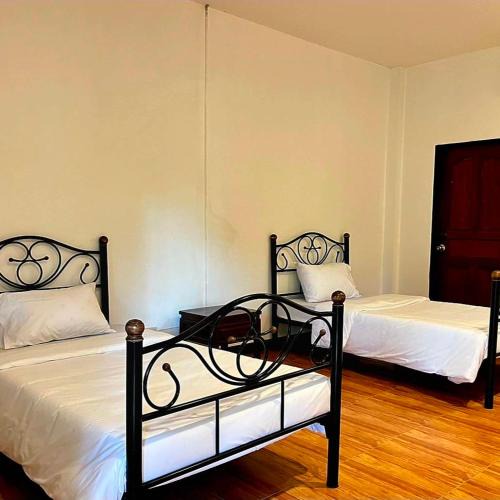 Samut Sakhon House | Standard room by The Grounds