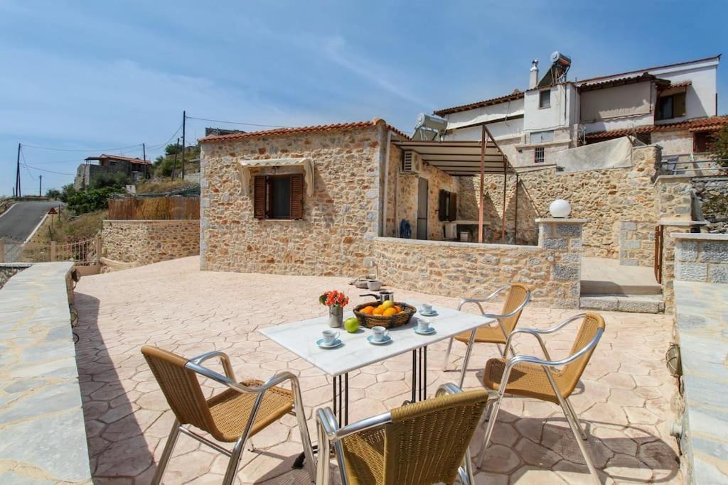East Mani Apartment | Stone house with Amazing View