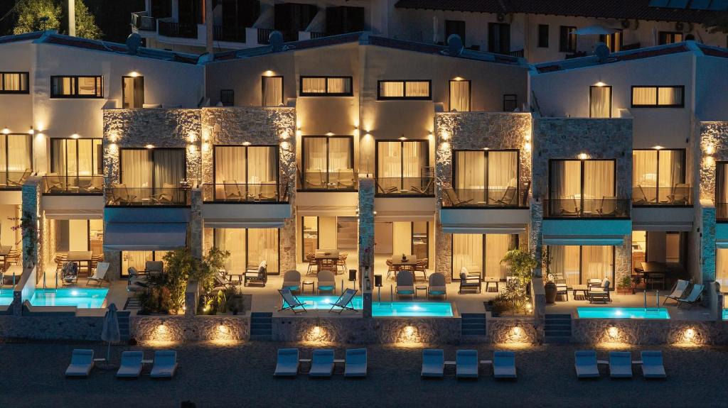 Psakoudia Villa | Strovilla Gaia Private Beachfront Villa