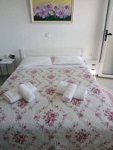 Mourteri Apartment | studio 1 Georgina